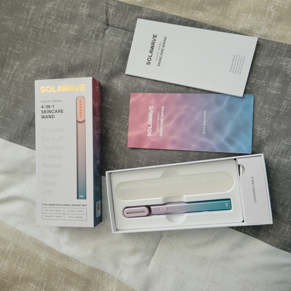 4-in-1 Skincare Wand - Blue and Pink